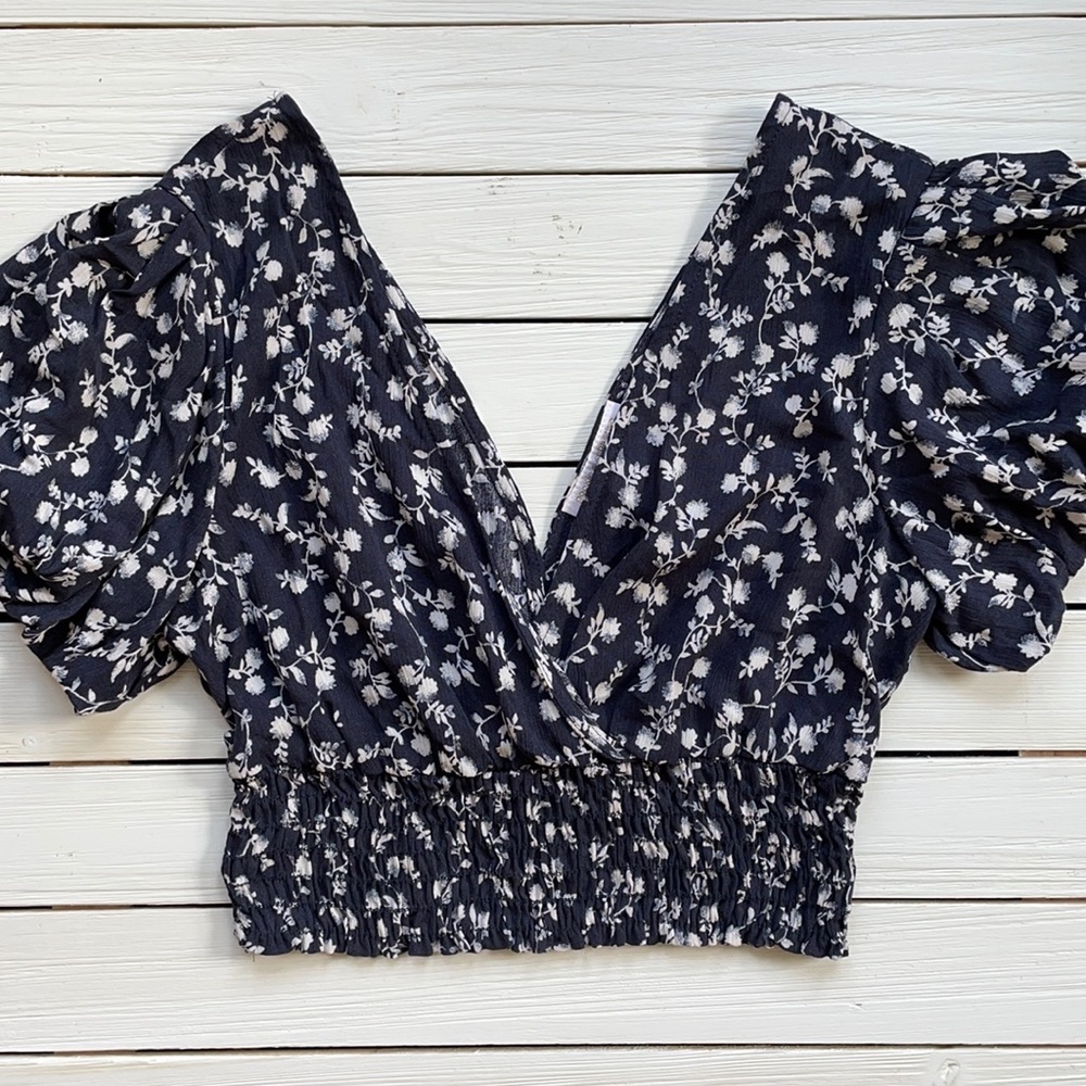 NWT Pookie & Sebastian Crop Top size Medium